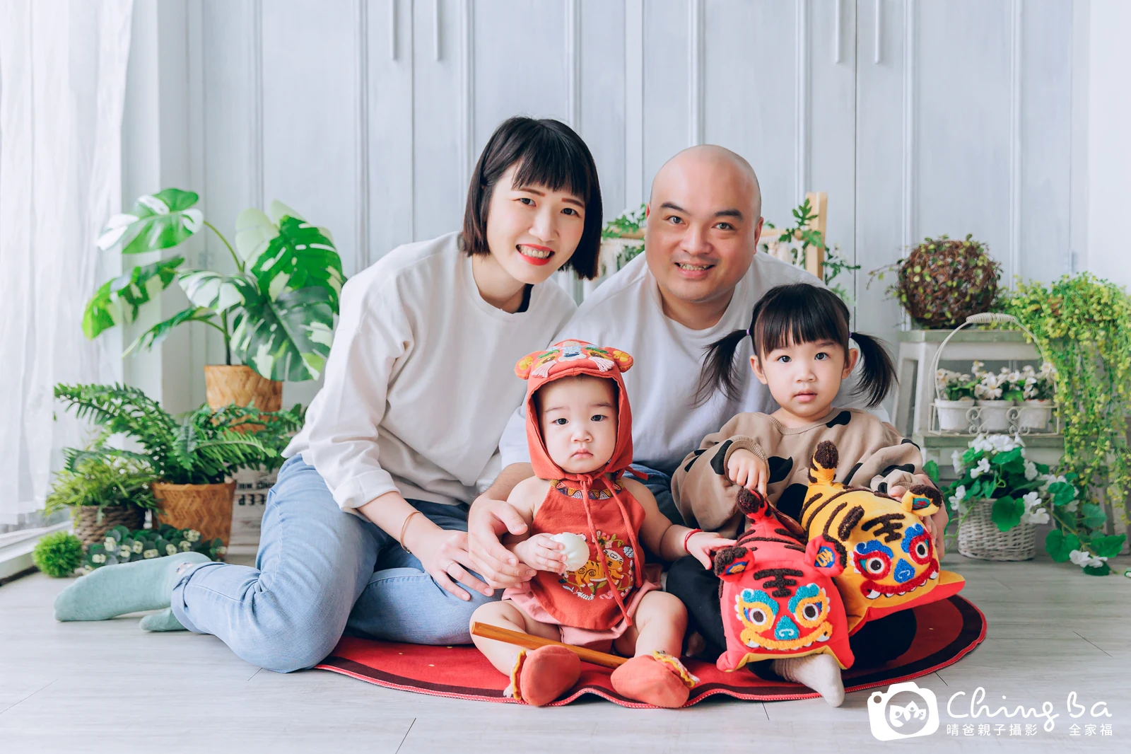 小玥周歲抓周儀式的紀錄（2023 年春季）