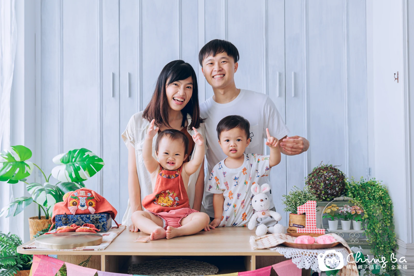 霏霏 約 1 歲寶貝 台中小家庭抓周紀念照｜晴爸親子攝影