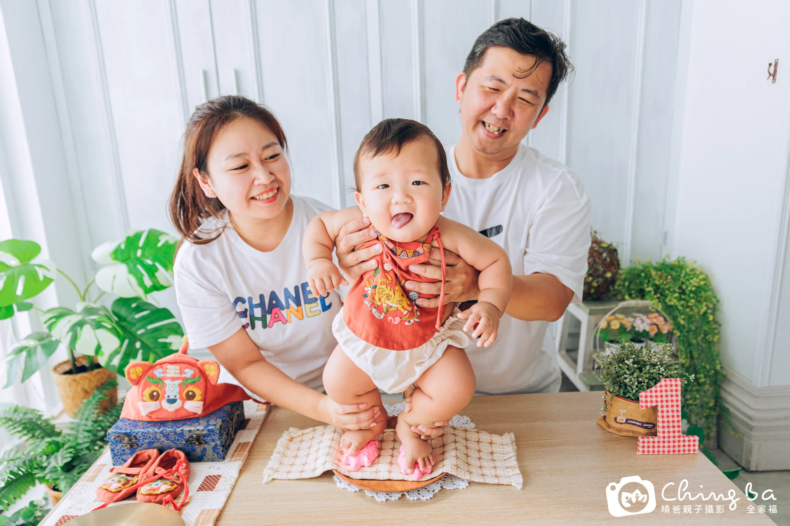 恩恩在台中拍小家庭抓周的珍貴一刻