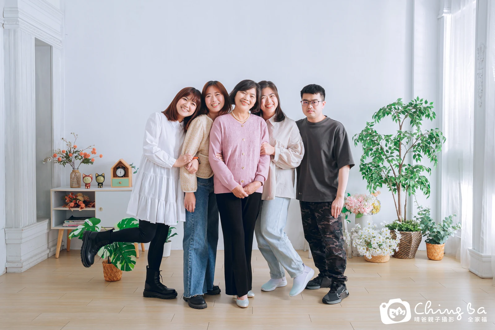 台中攝影棚的家族全家福紀念照
