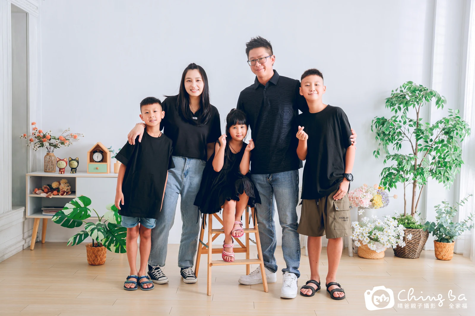 台中攝影棚的家族全家福紀念照