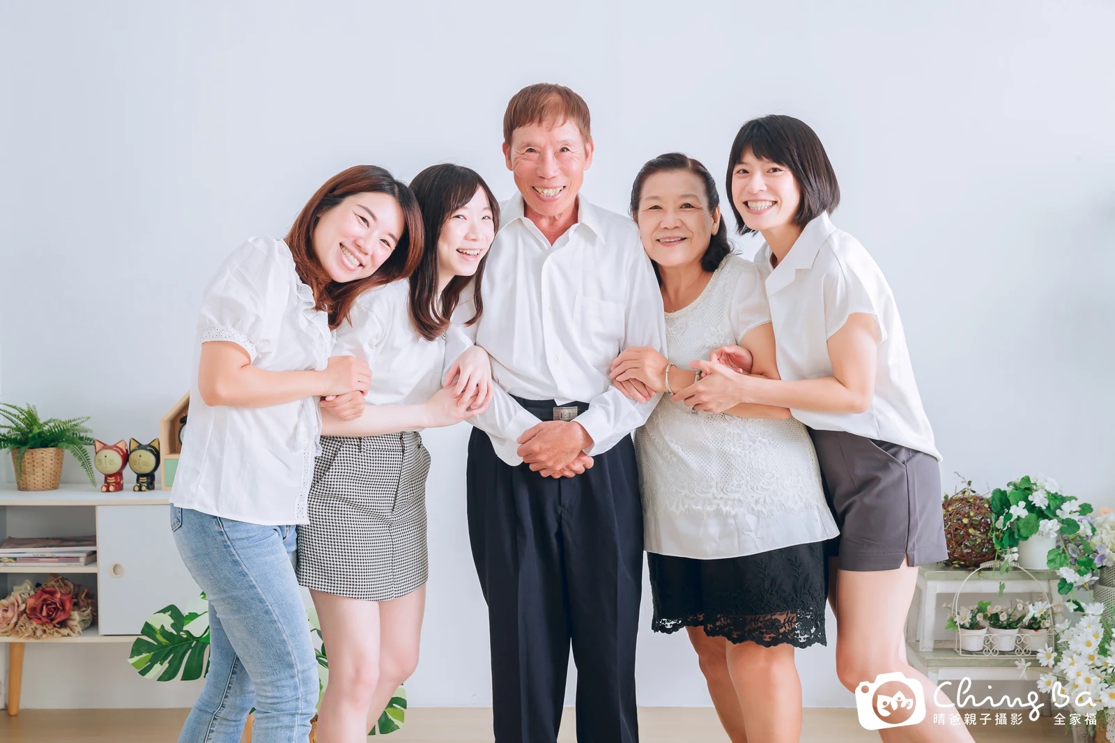 台中攝影棚的家族全家福紀念照