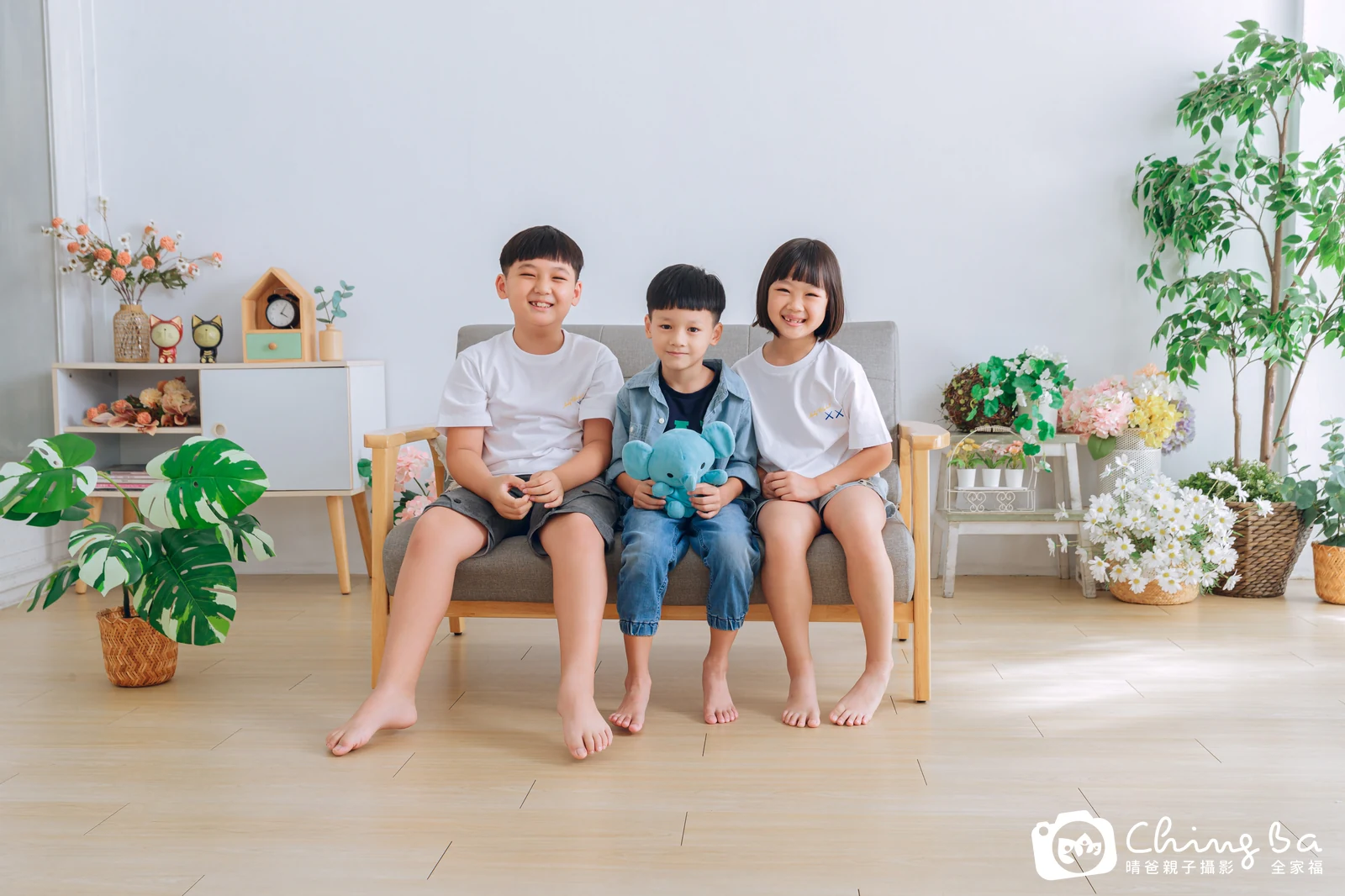 台中攝影棚的家族全家福紀念照