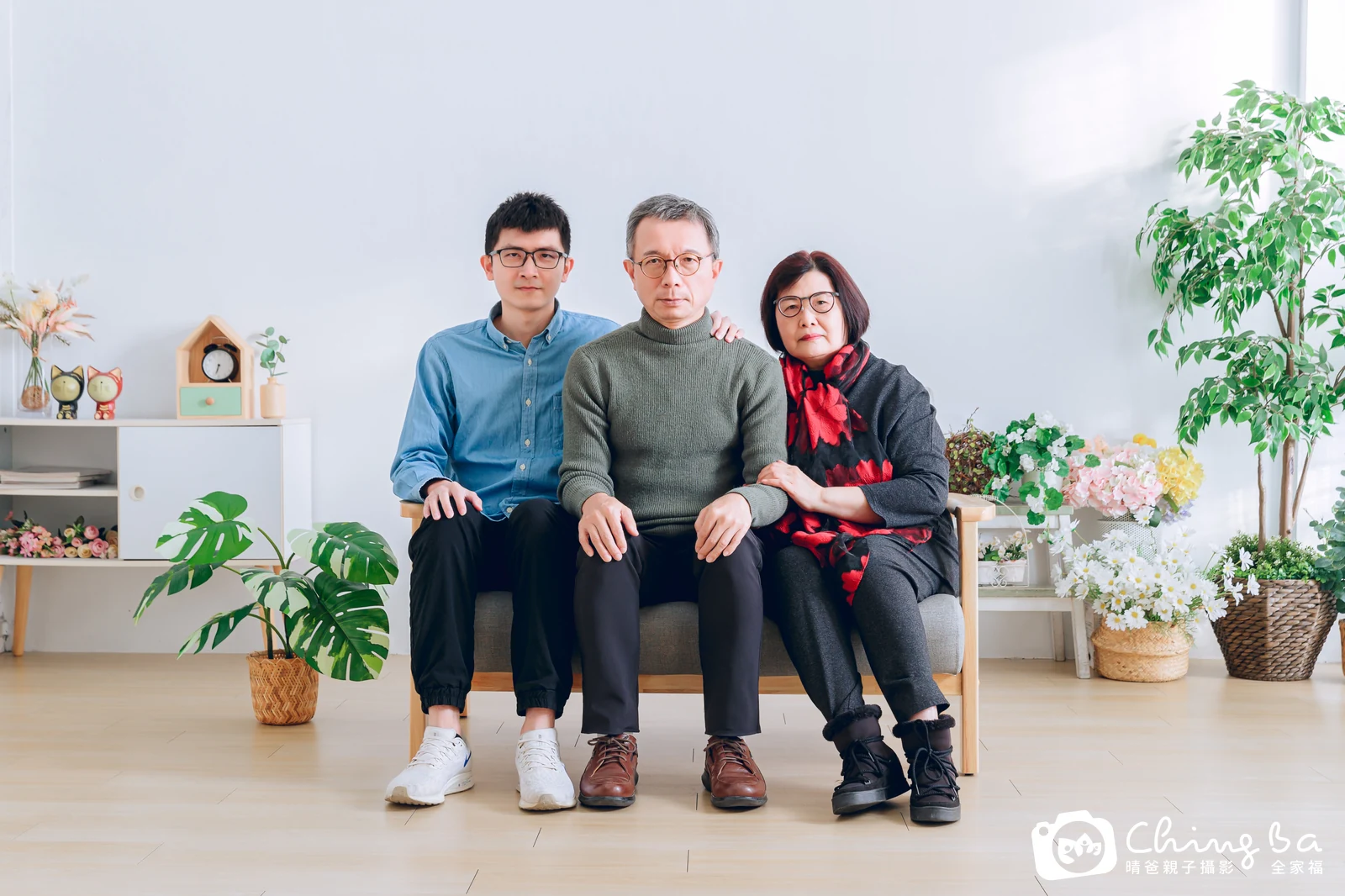 台中攝影棚的家族全家福紀念照