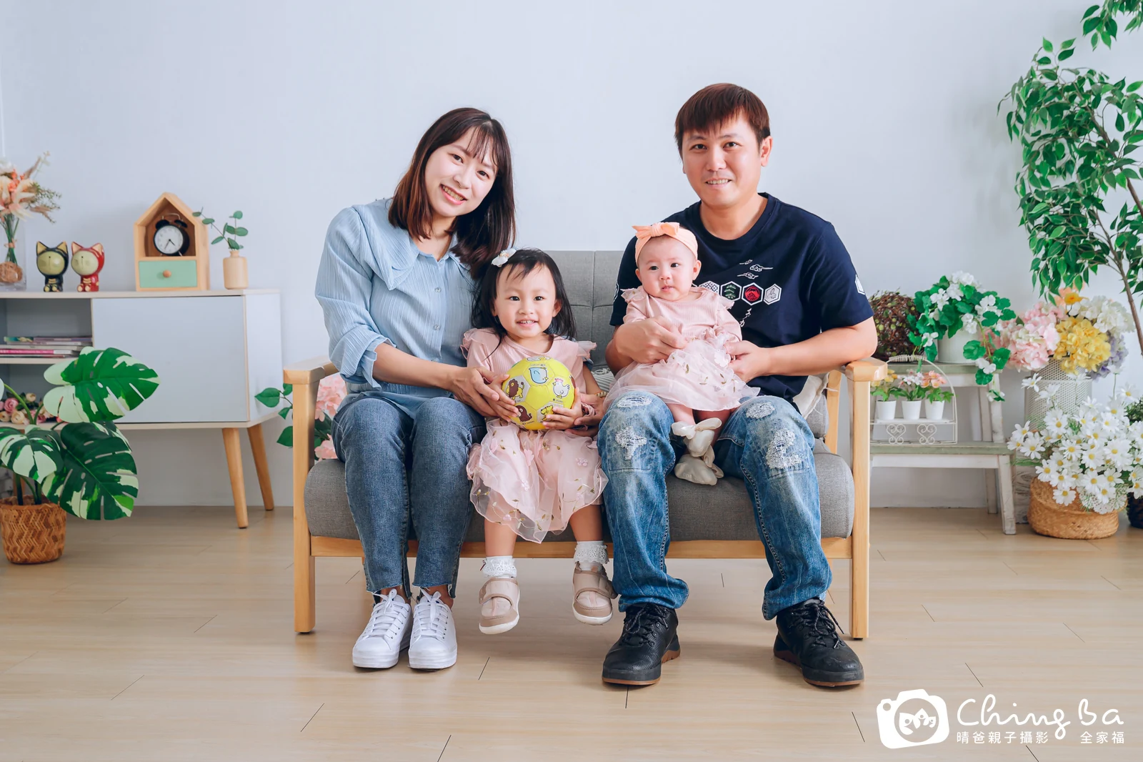 台中攝影棚的家族全家福紀念照