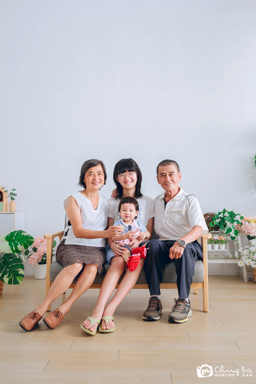 台中攝影棚的家族全家福紀念照