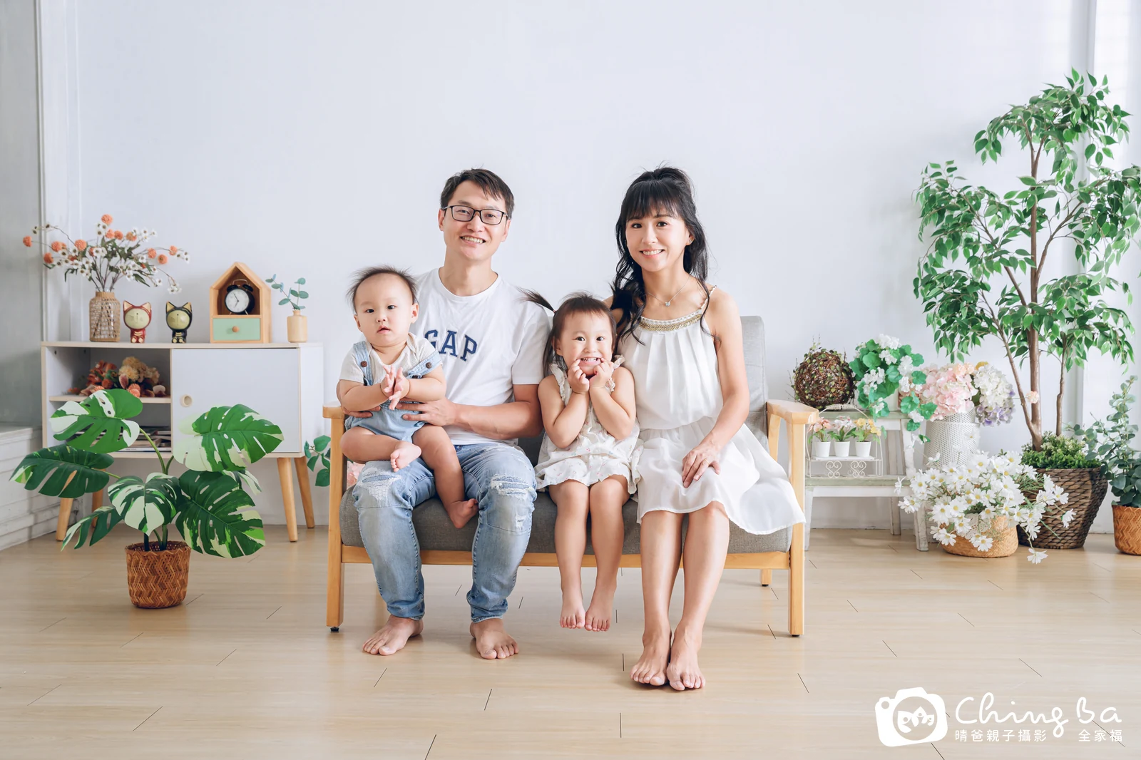 小家庭的全家福｜台中家族全家福｜晴爸親子攝影