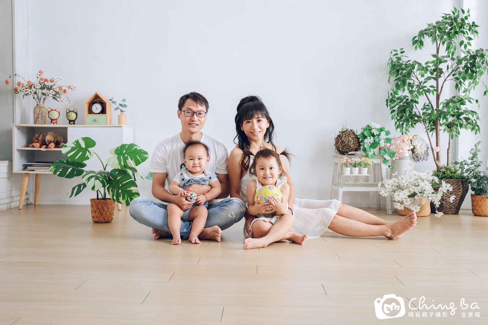 台中攝影棚的家族全家福紀念照