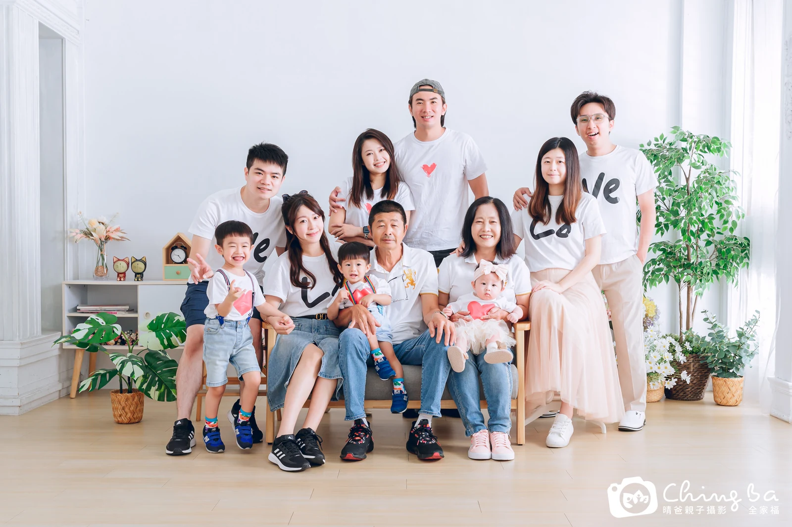 家族全家福作品｜2023 年母親節｜晴爸親子攝影