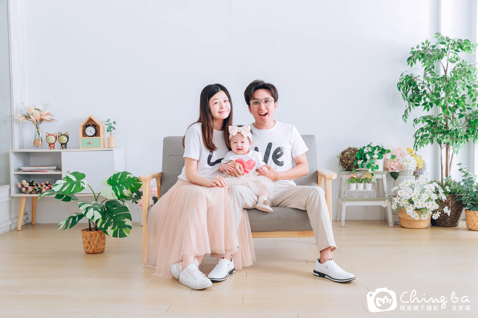 台中攝影棚的家族全家福紀念照
