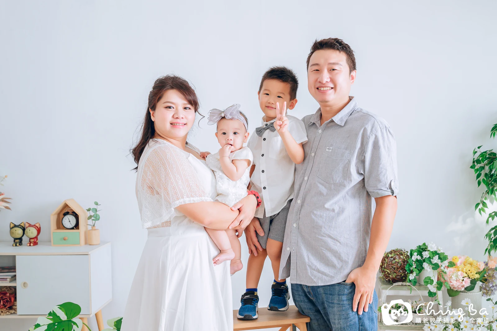 台中攝影棚的家族全家福紀念照