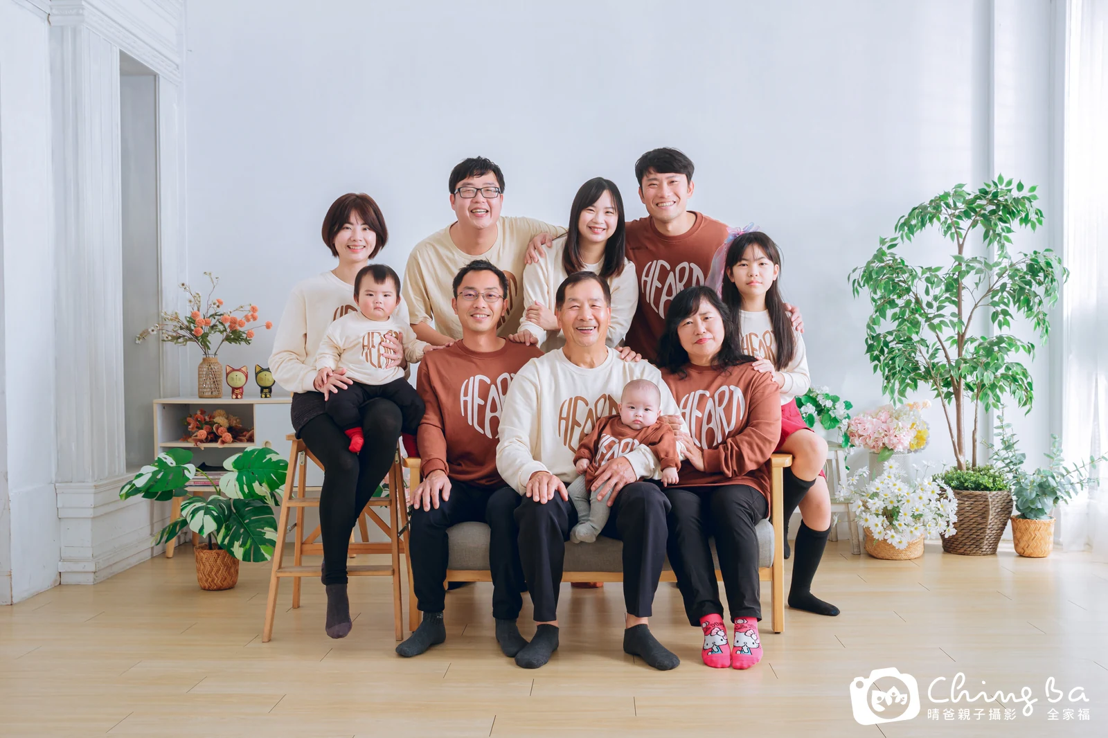 家族全家福作品｜2025 年新春｜晴爸親子攝影