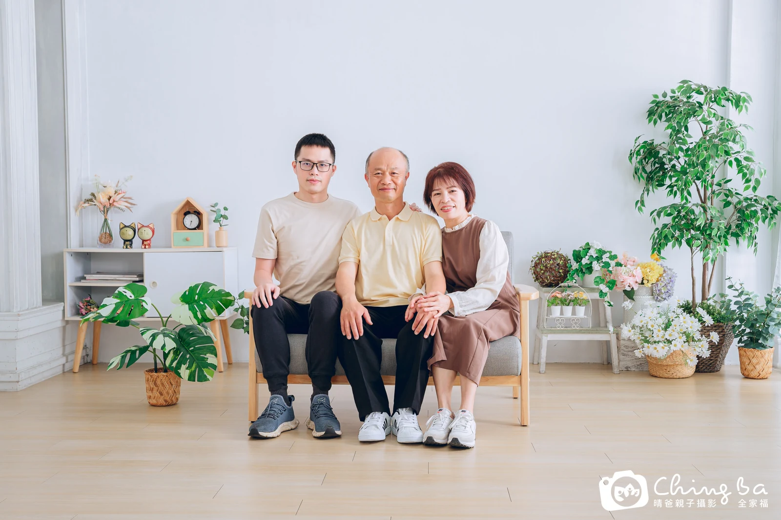 2023 年春季的家族全家福,6 大 0 小