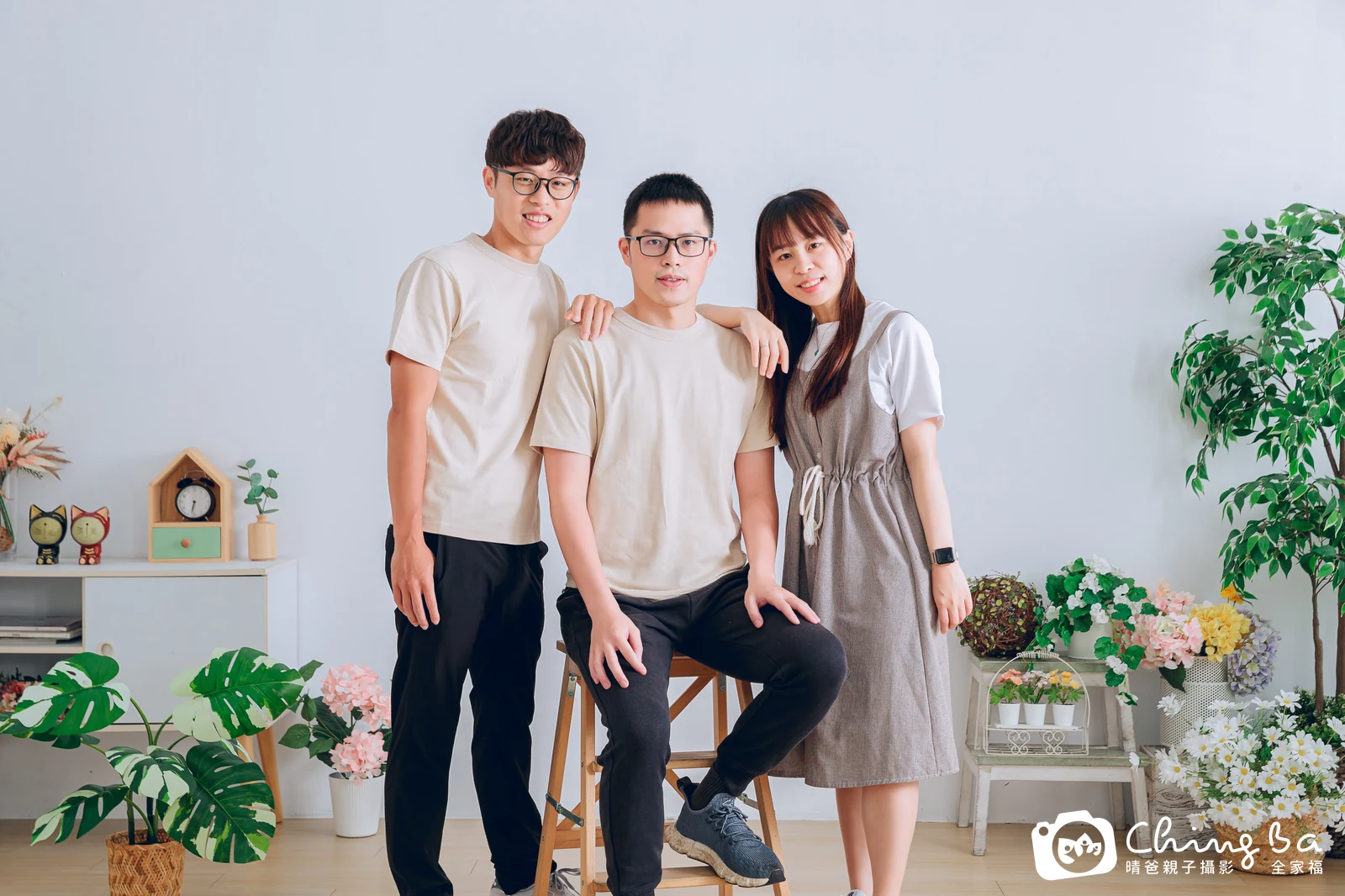 台中攝影棚的家族全家福紀念照