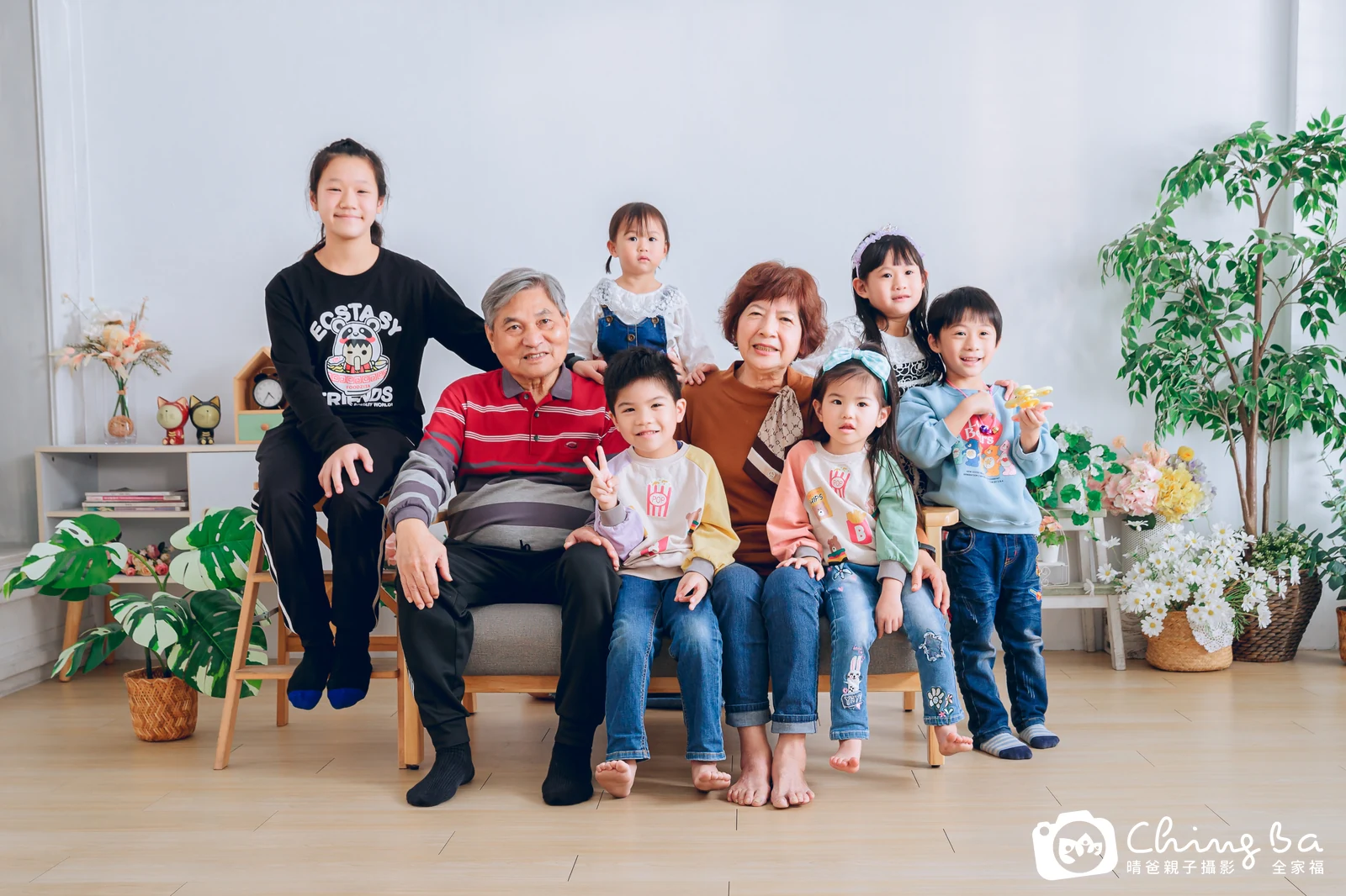台中攝影棚的家族全家福紀念照