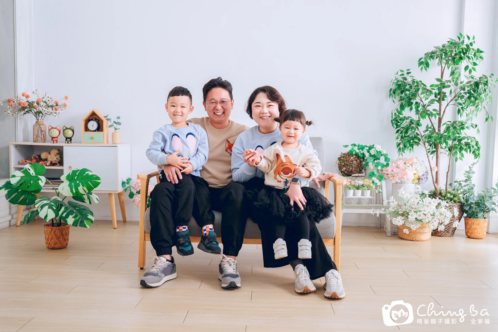 家族全家福作品｜2025 年冬季｜晴爸親子攝影