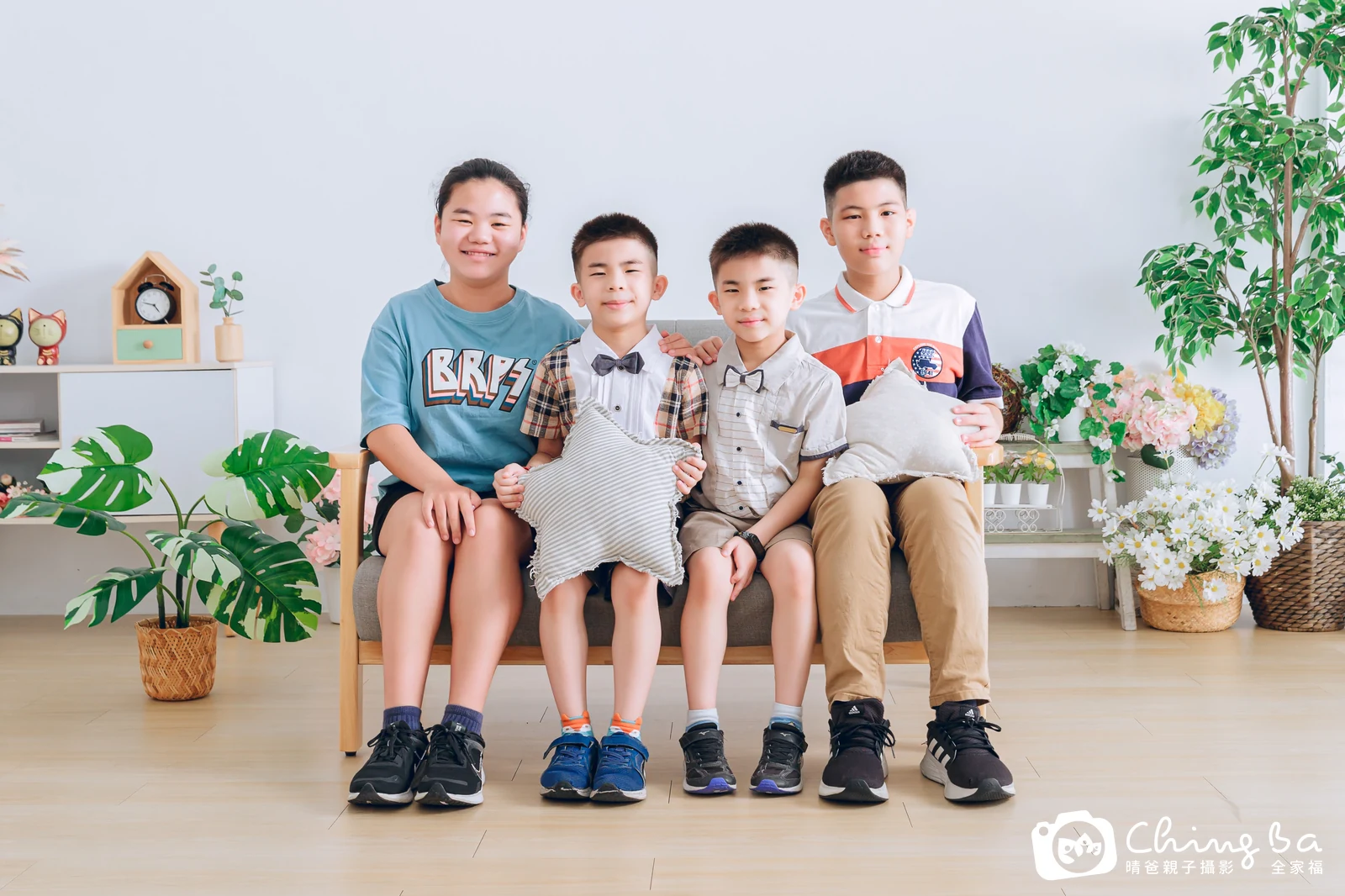 台中攝影棚的家族全家福紀念照