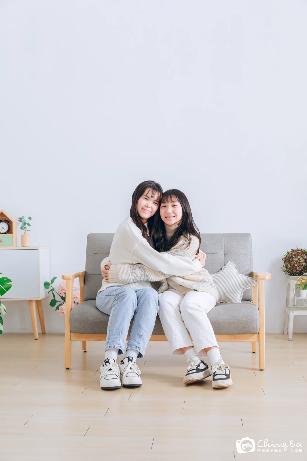 2024 年冬季的家族全家福，4 大 0 小