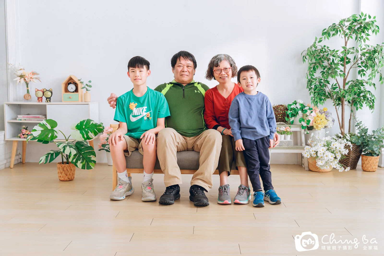 家族全家福作品|2024 年春季|晴爸親子攝影