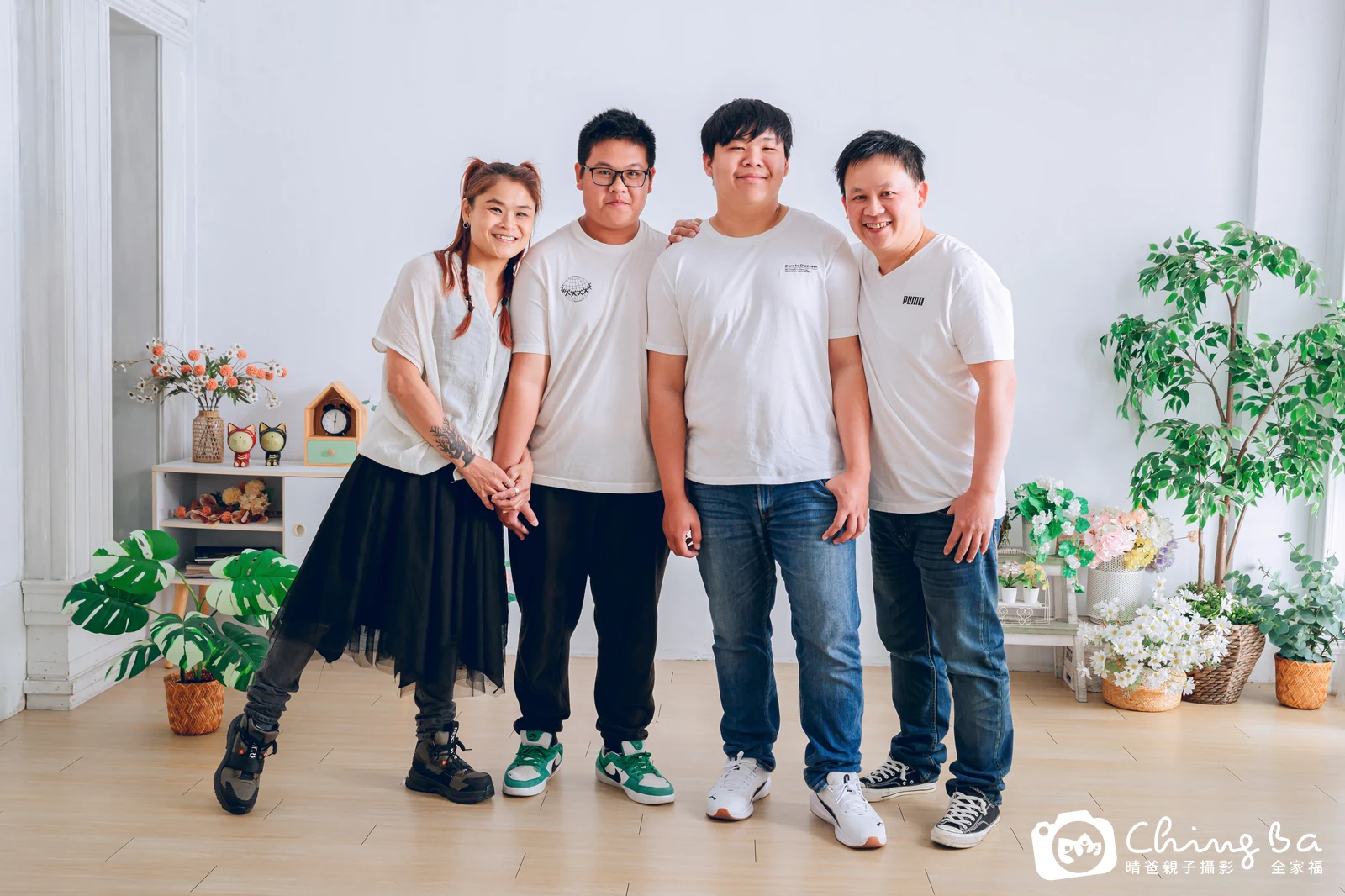 台中攝影棚的家族全家福紀念照