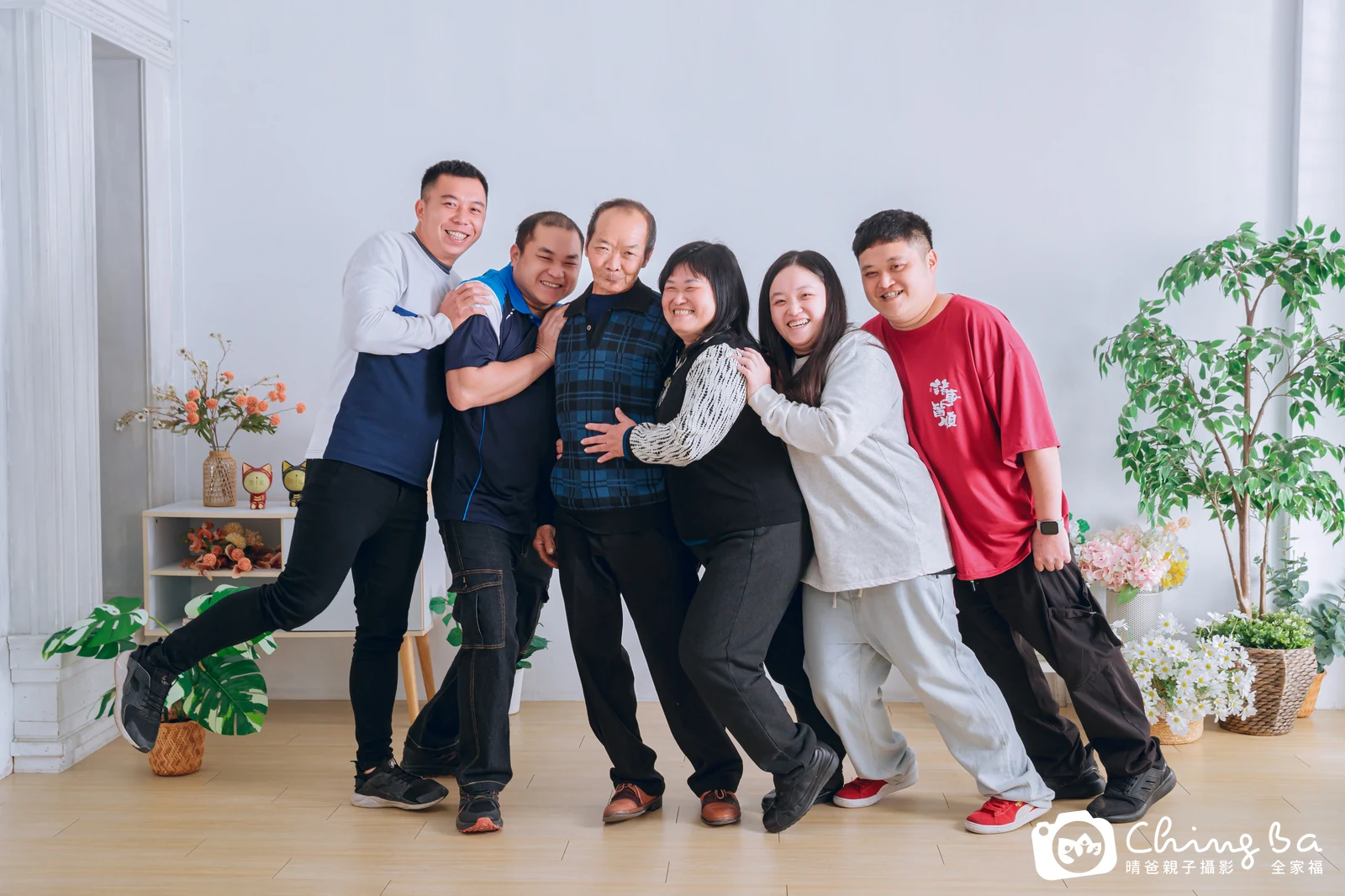 台中攝影棚的家族全家福紀念照