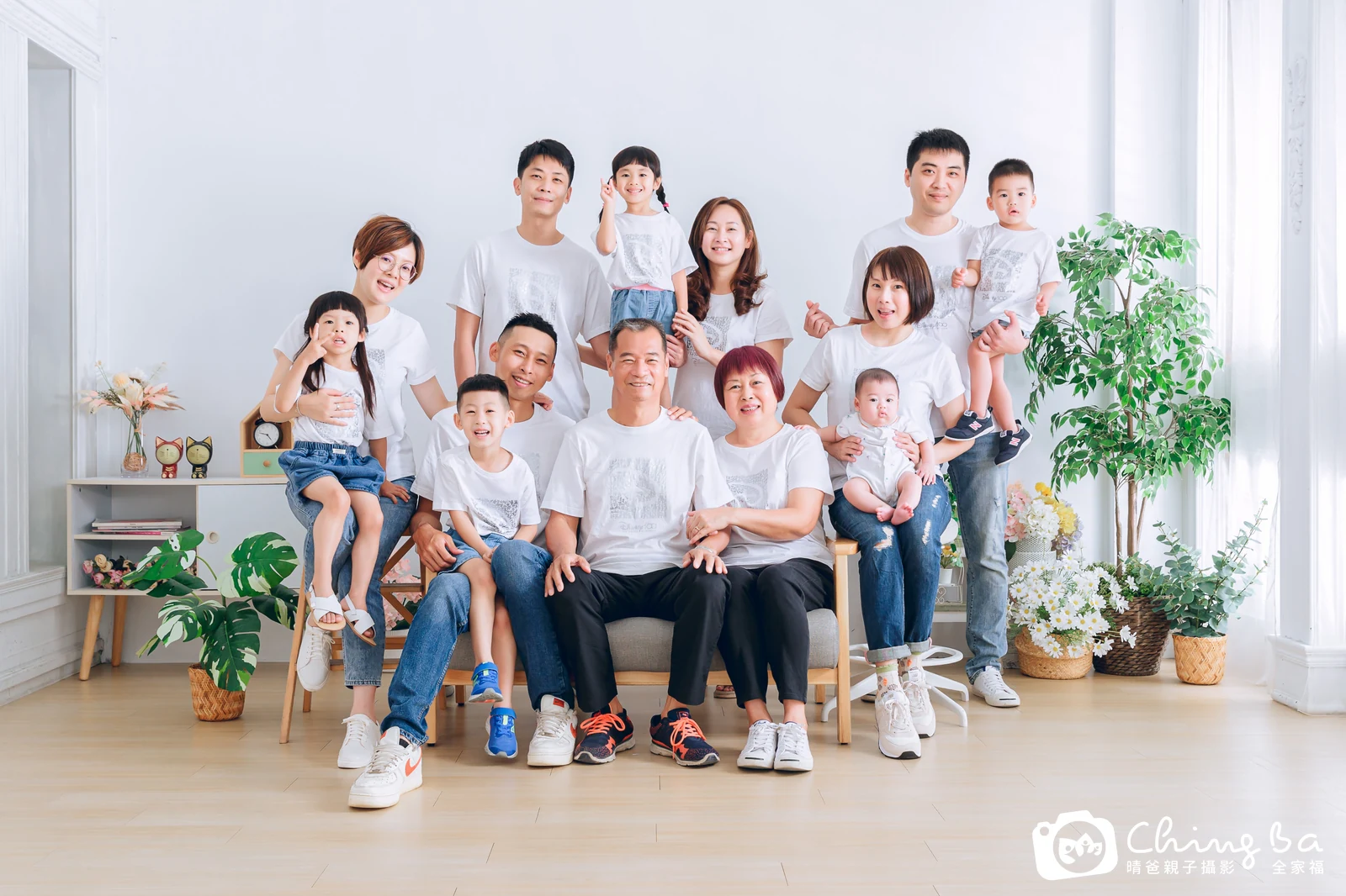 家族全家福作品｜2023 年母親節｜晴爸親子攝影