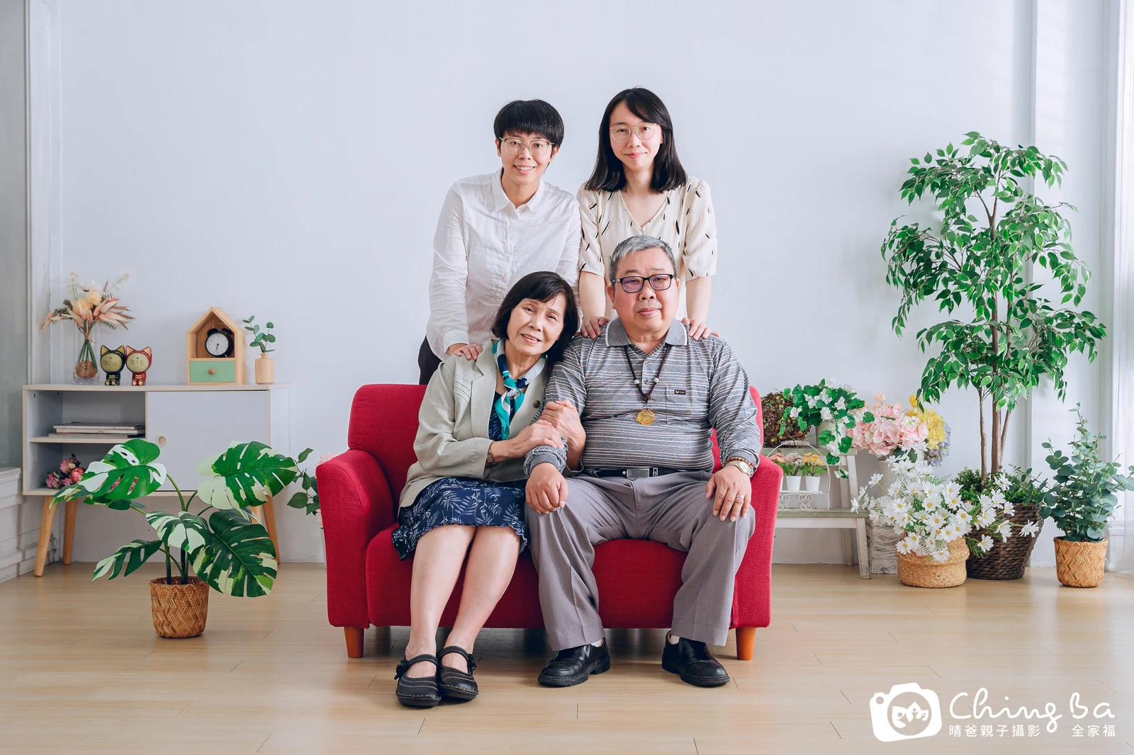 台中攝影棚的家族全家福紀念照