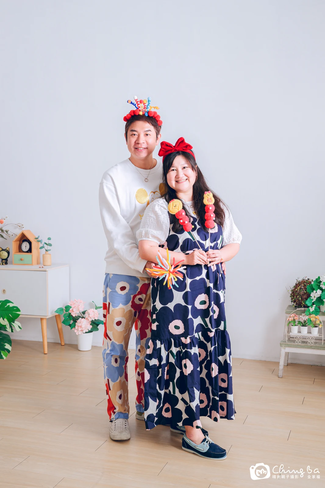 一家人在晴爸攝影棚拍全家福