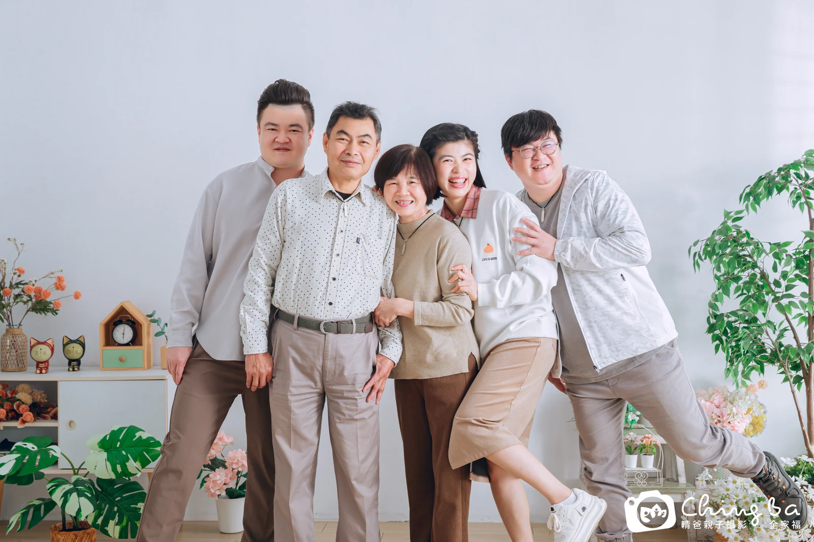 台中攝影棚的家族全家福紀念照