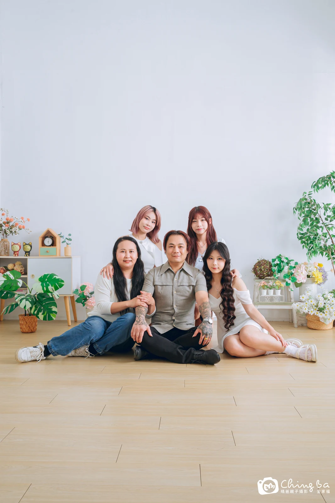 2025 年夏季的家族全家福，5 大 0 小