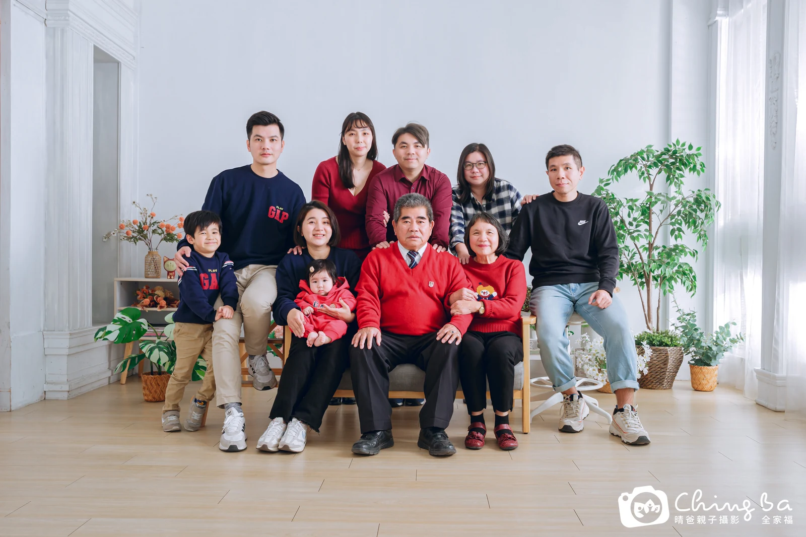 幾個小家庭和長輩的全家福｜台中家族全家福｜晴爸親子攝影