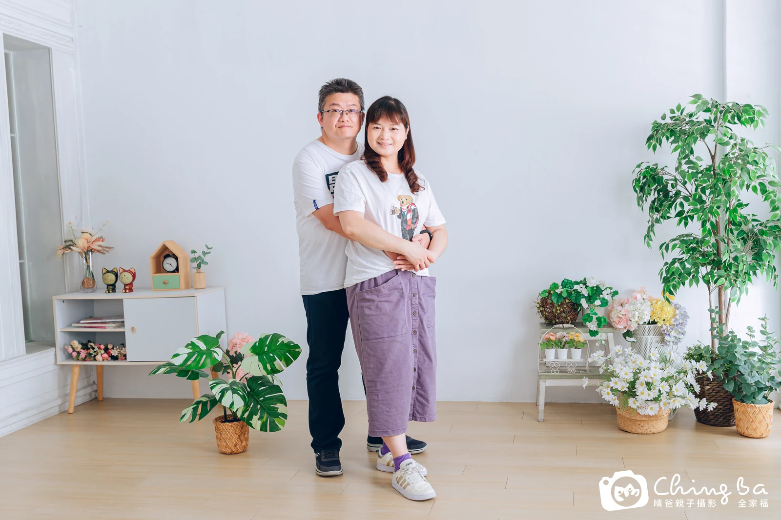 一家人在晴爸攝影棚拍全家福