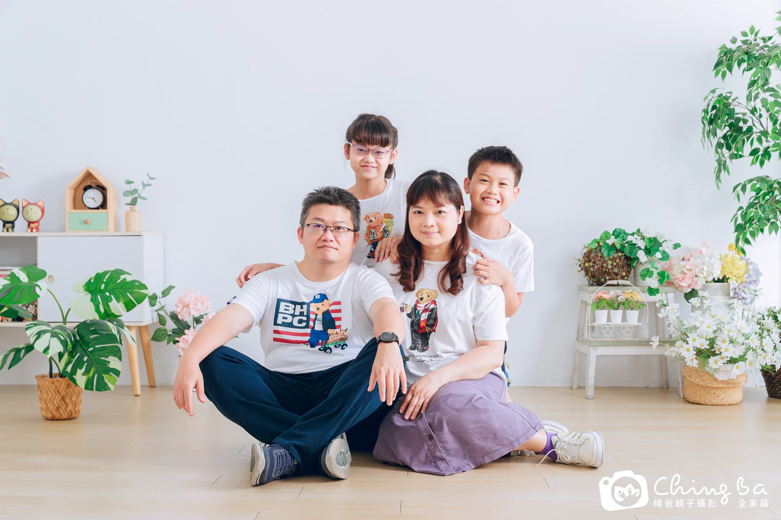 台中攝影棚的家族全家福紀念照