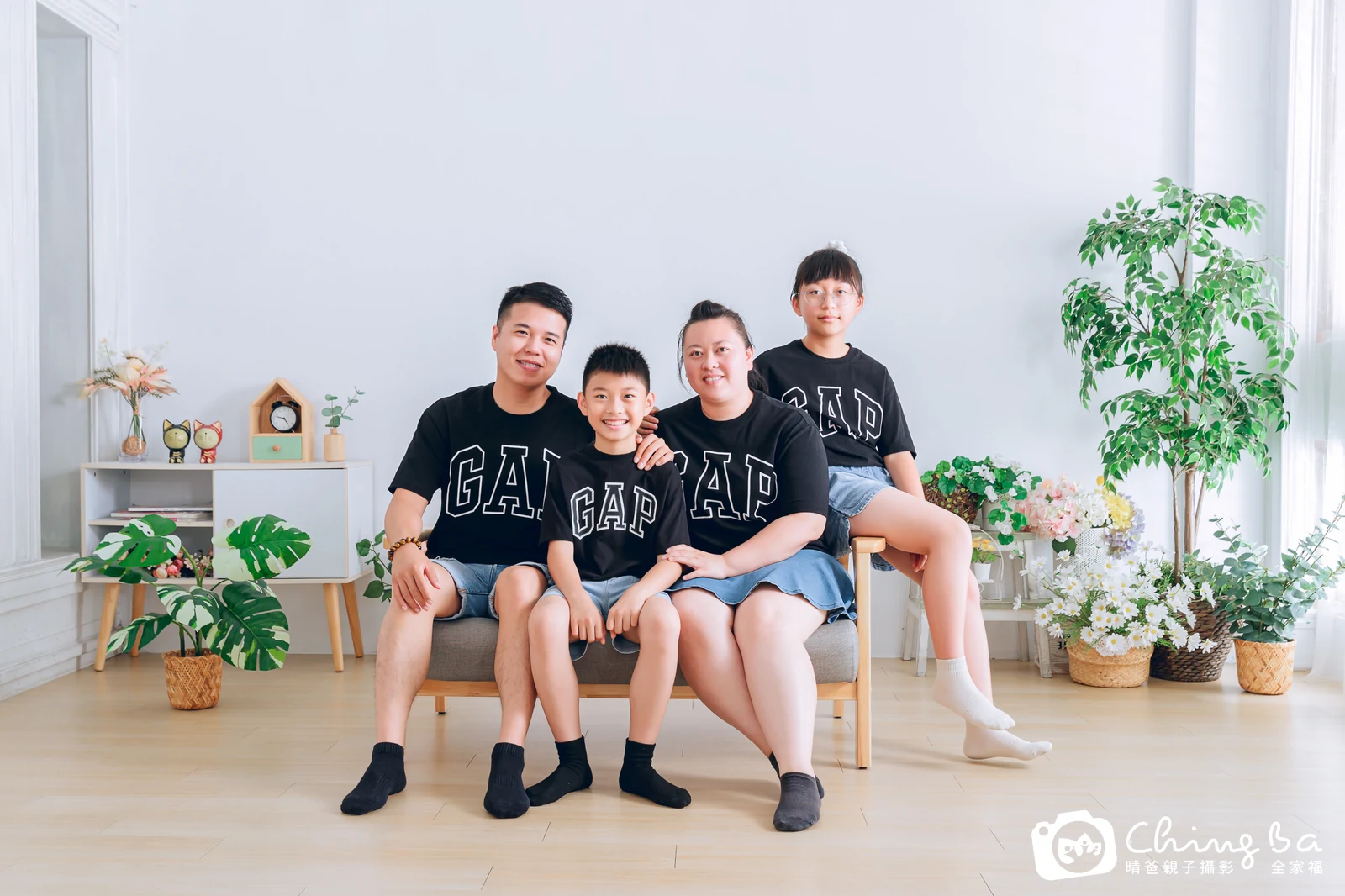 台中攝影棚的家族全家福紀念照
