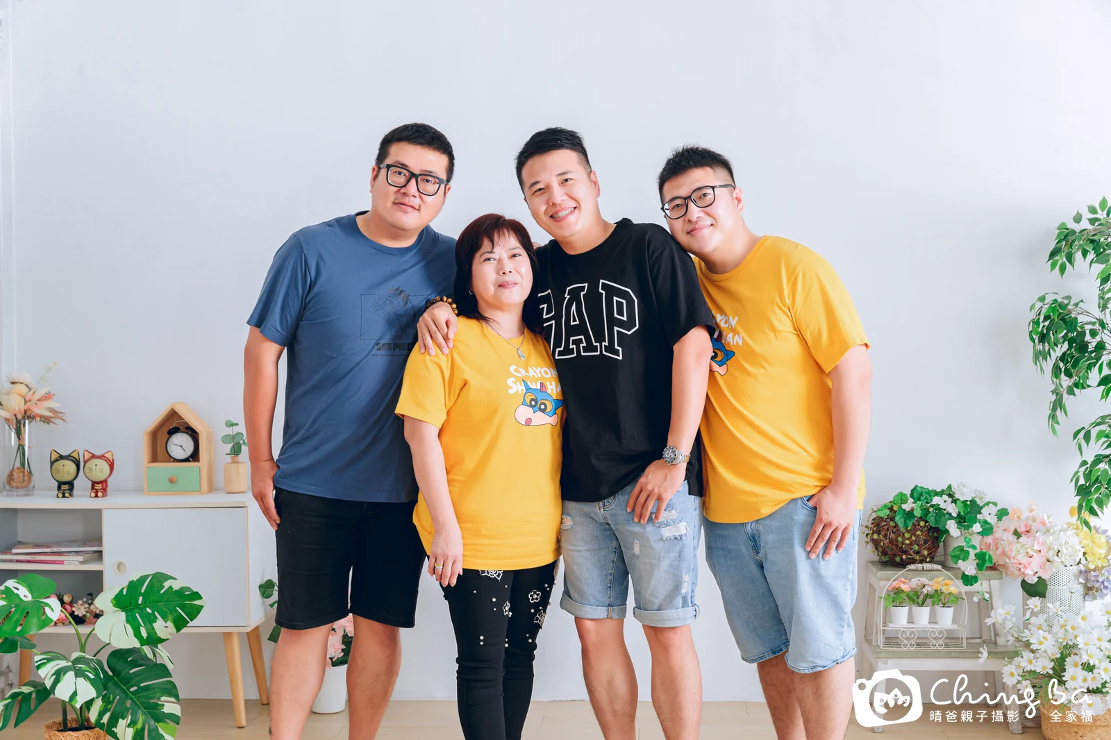 台中攝影棚的家族全家福紀念照