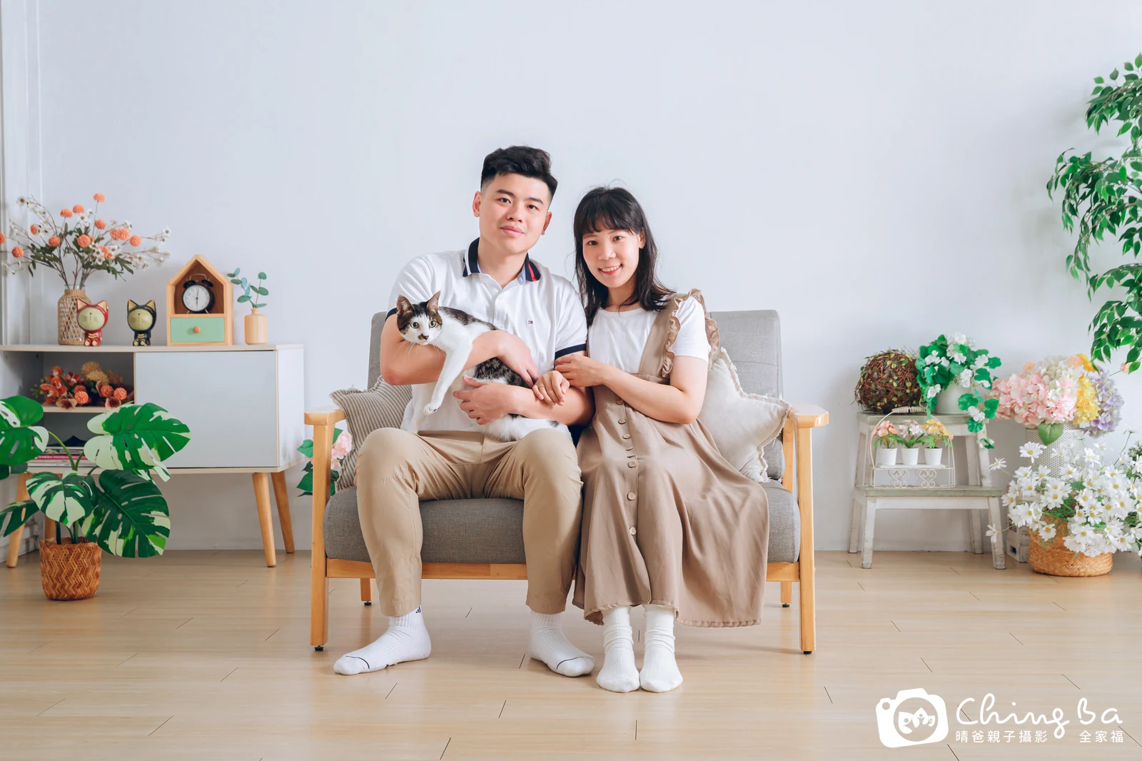 2025 年春季的家族全家福,2 大 2 小