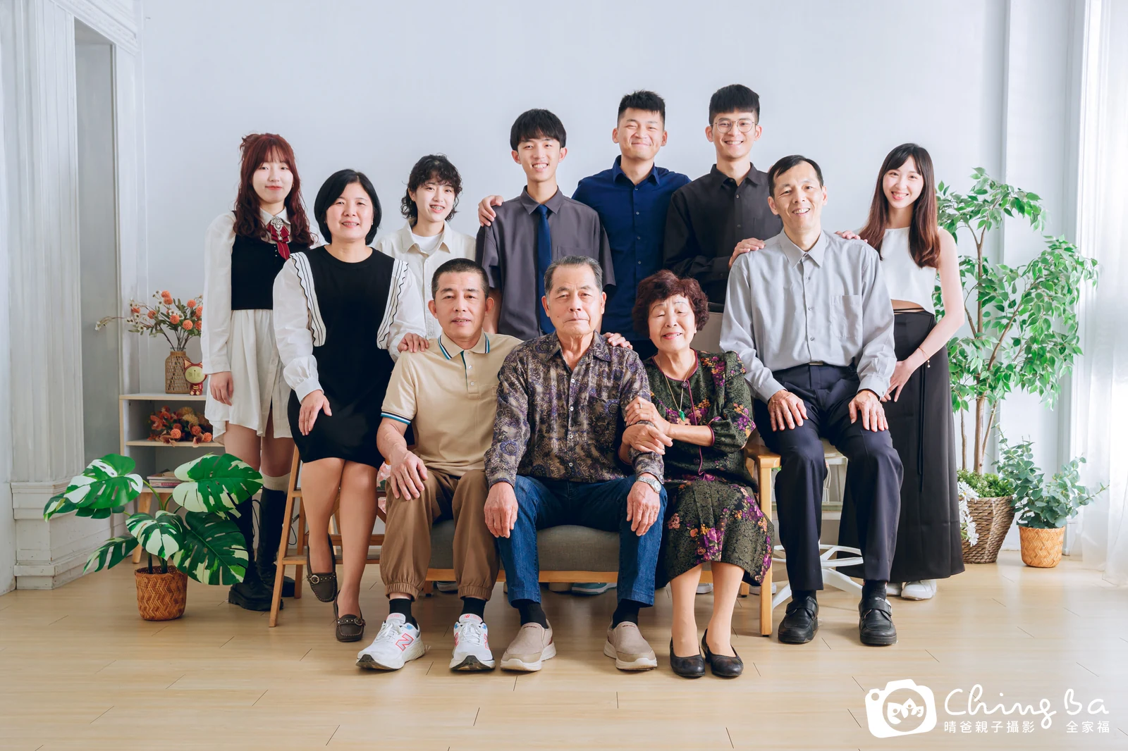 家族全家福作品｜2025 年春季｜晴爸親子攝影