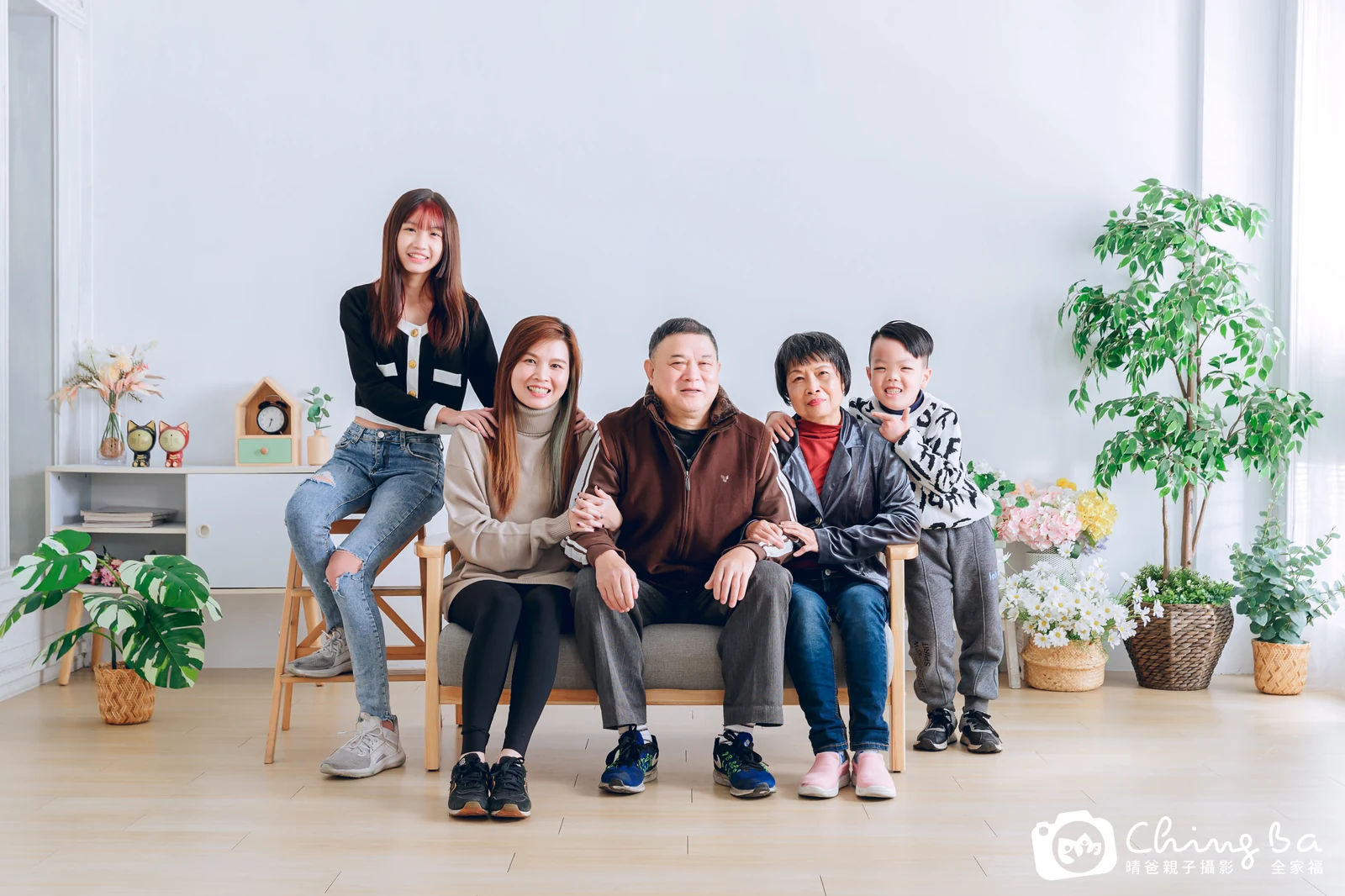 家族全家福作品|2023 年新春|晴爸親子攝影