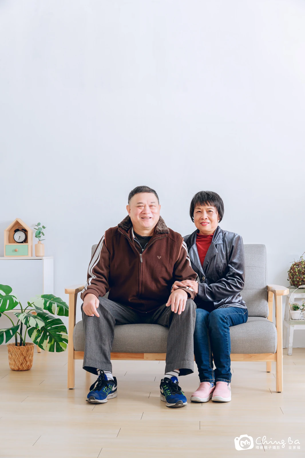 2023 年新春的家族全家福，9 大 4 小