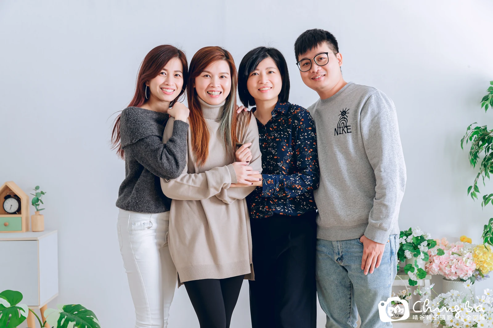 台中攝影棚的家族全家福紀念照