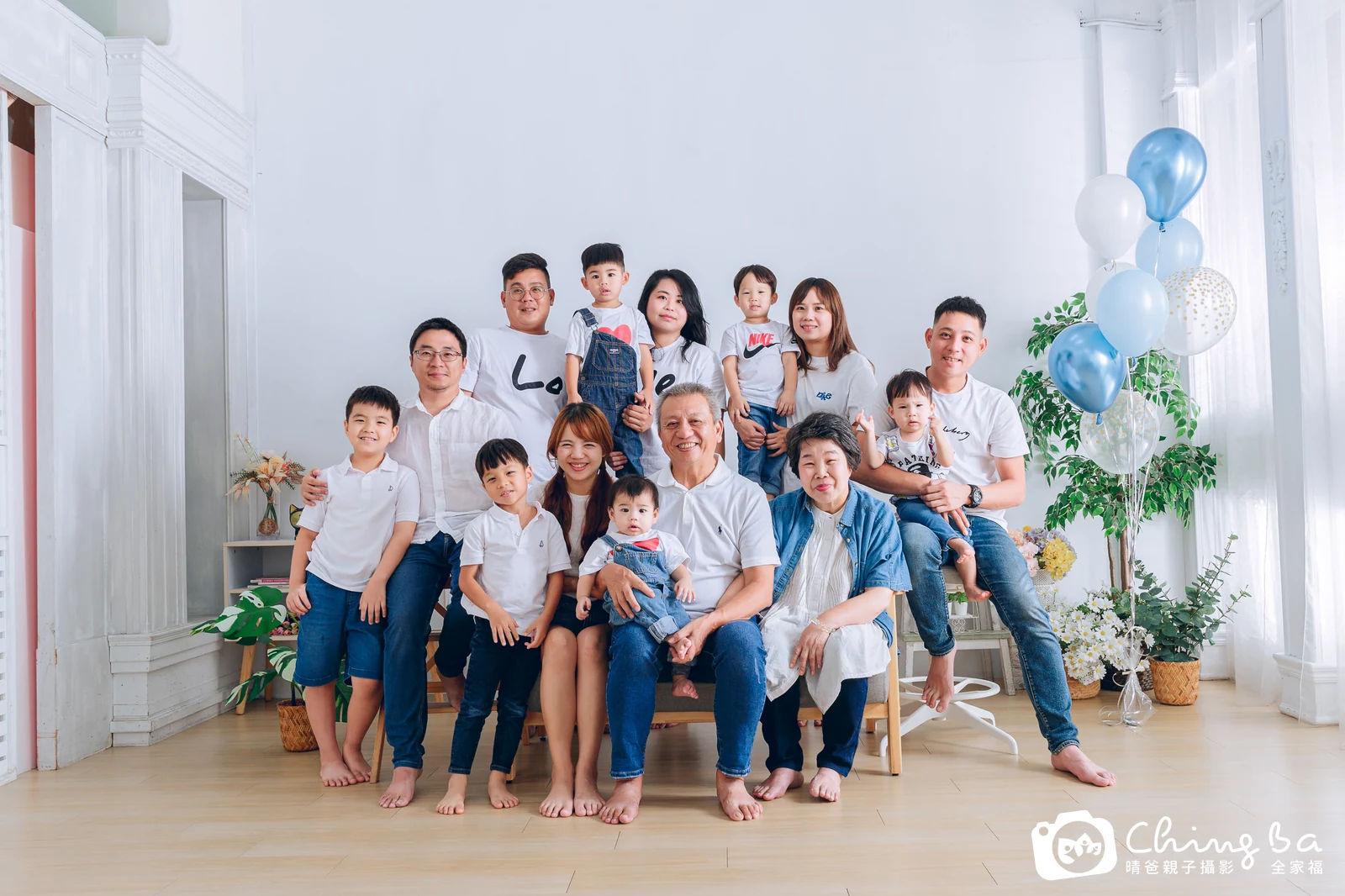 和長輩一起拍的全家福｜台中家族全家福｜晴爸親子攝影