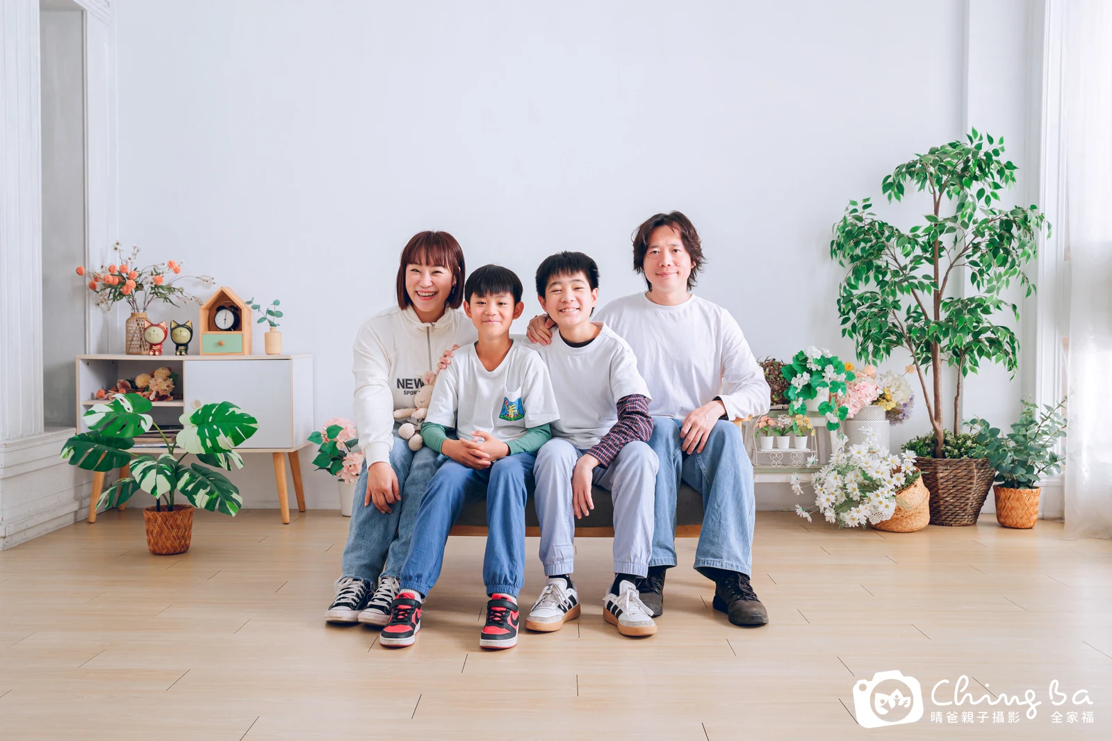 台中攝影棚的家族全家福紀念照