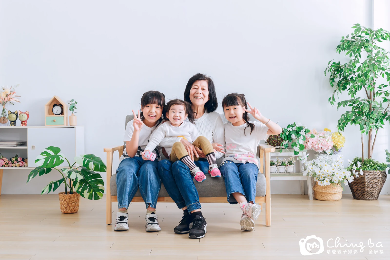 台中攝影棚的家族全家福紀念照