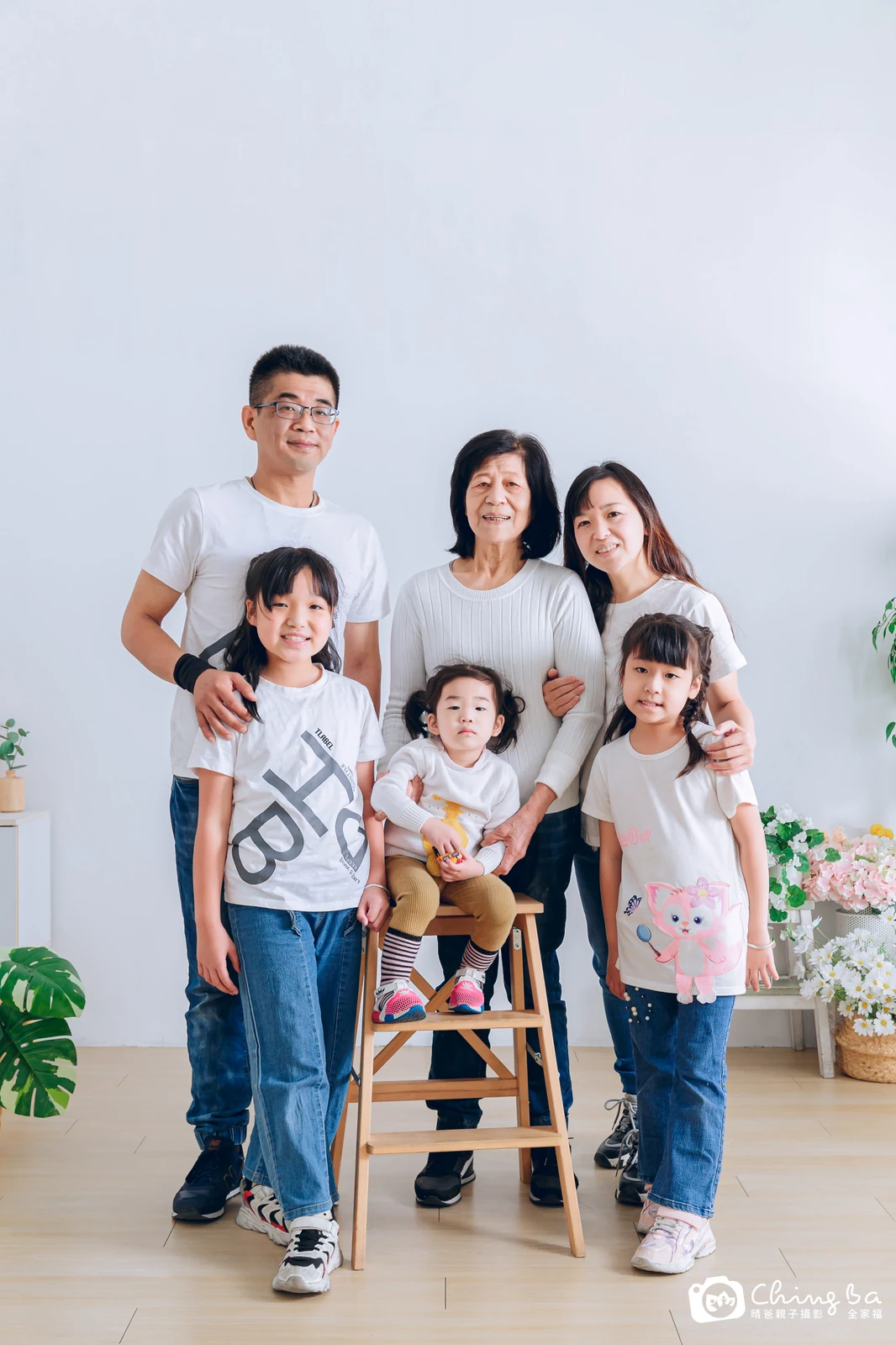台中攝影棚的家族全家福紀念照
