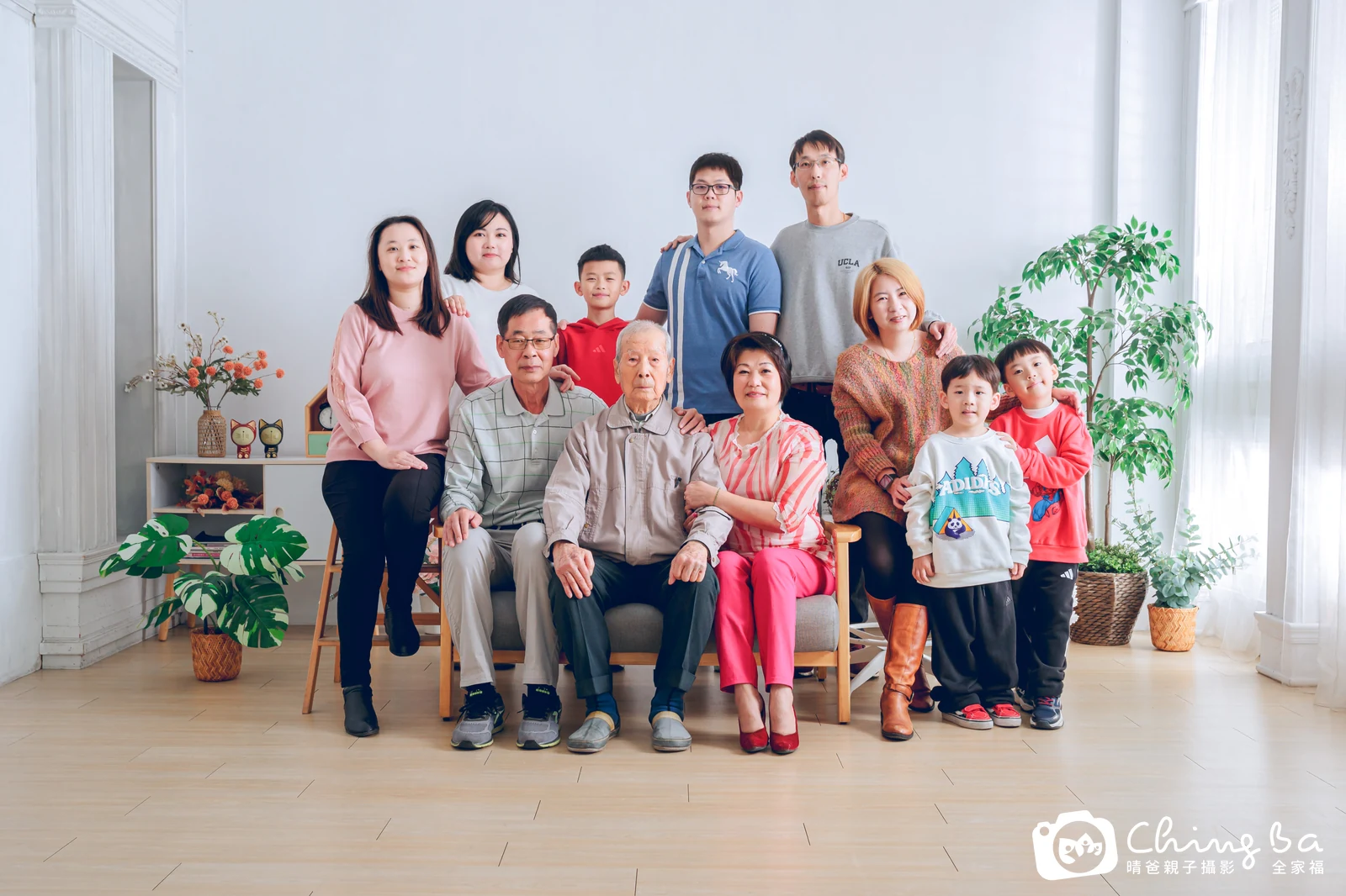 家族全家福作品｜2025 年新春｜晴爸親子攝影