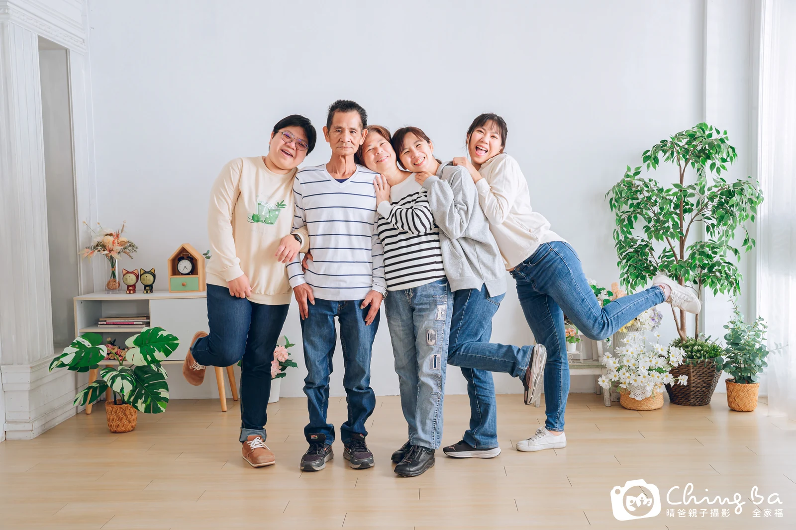 台中攝影棚的家族全家福紀念照