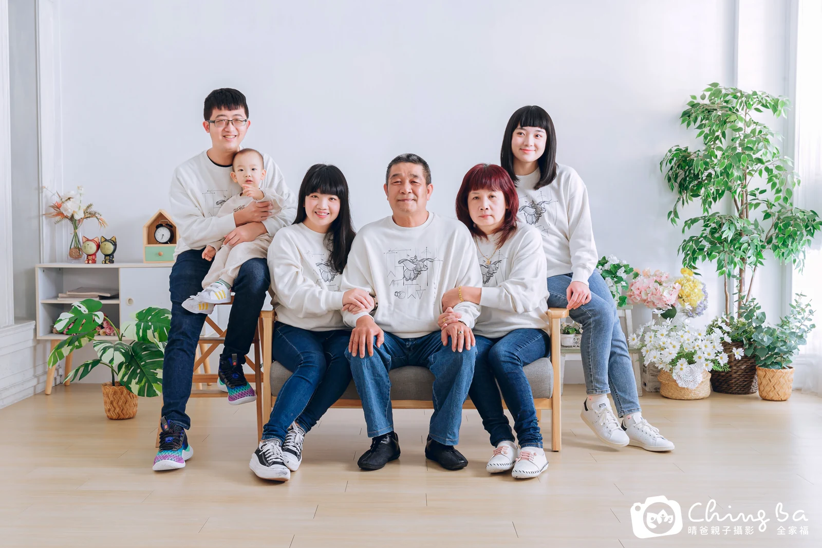 家族全家福作品｜2023 年春季｜晴爸親子攝影