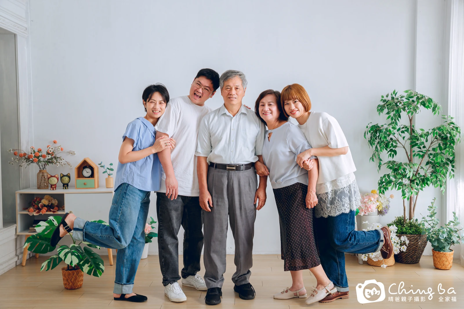 台中攝影棚的家族全家福紀念照