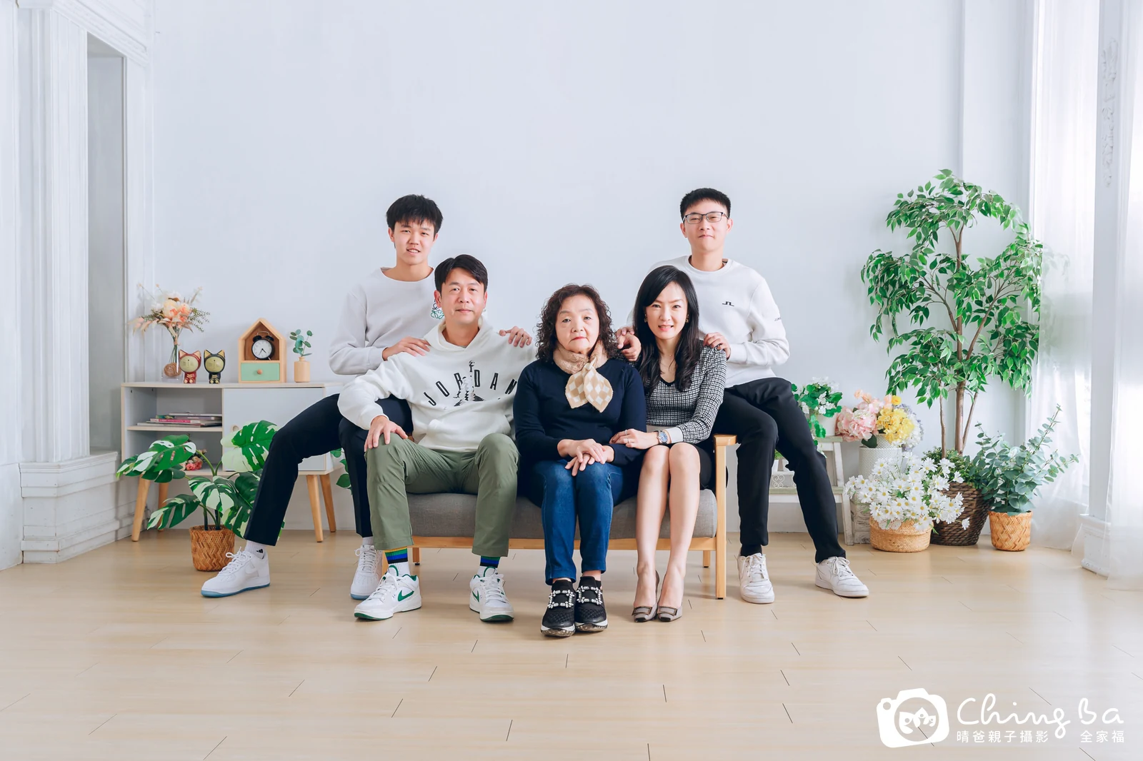 家族全家福作品｜2024 年冬季｜晴爸親子攝影