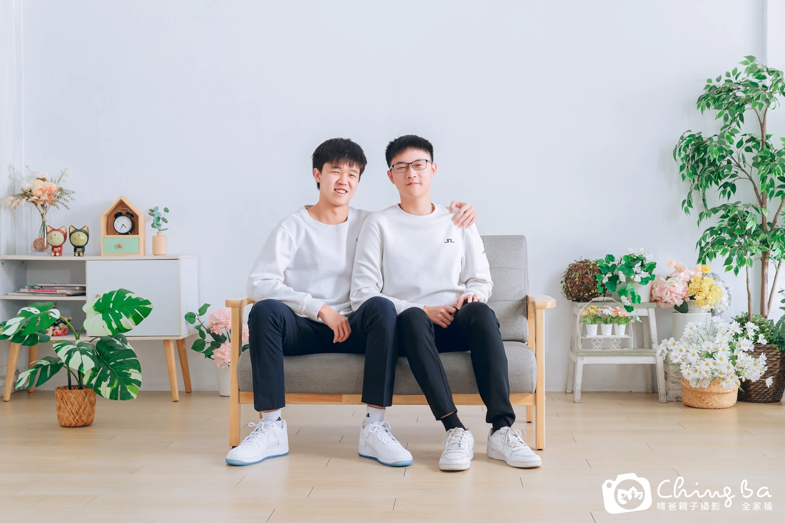 2024 年冬季的家族全家福,7 大 0 小